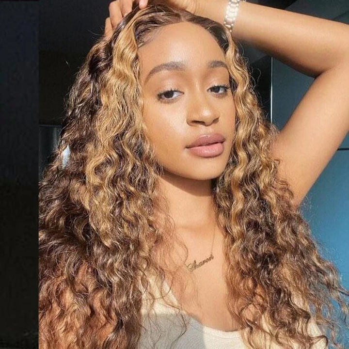 Model With 28-Inch Wavy Honey Blonde Highlights Lace Front Wig