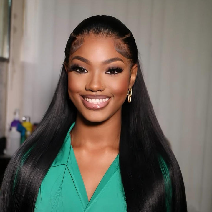 Ishow Hair Straight Wig On a Beautiful Woman