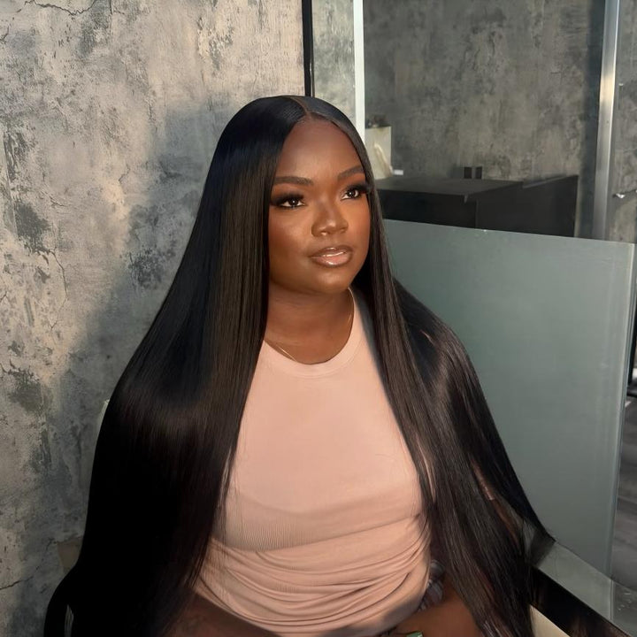 Ishow Hair Straight Wig On a Beautiful Woman 