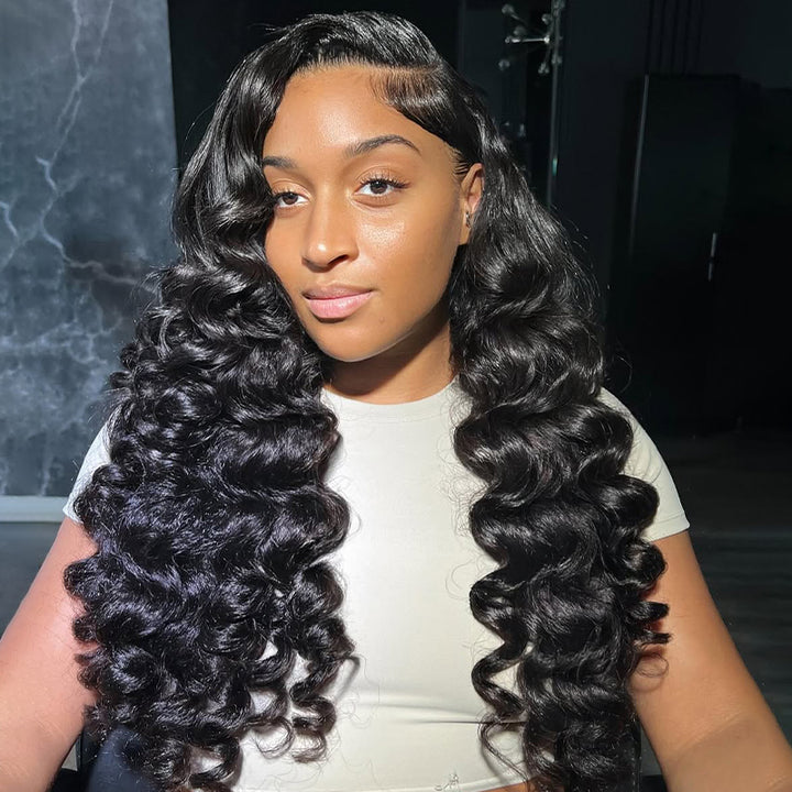 Ishow Hair Loose Deep Wave HD Lace Wig is the most bouncy and beautiful wig style, it is top quality remy hair, very soft and tangle-free.